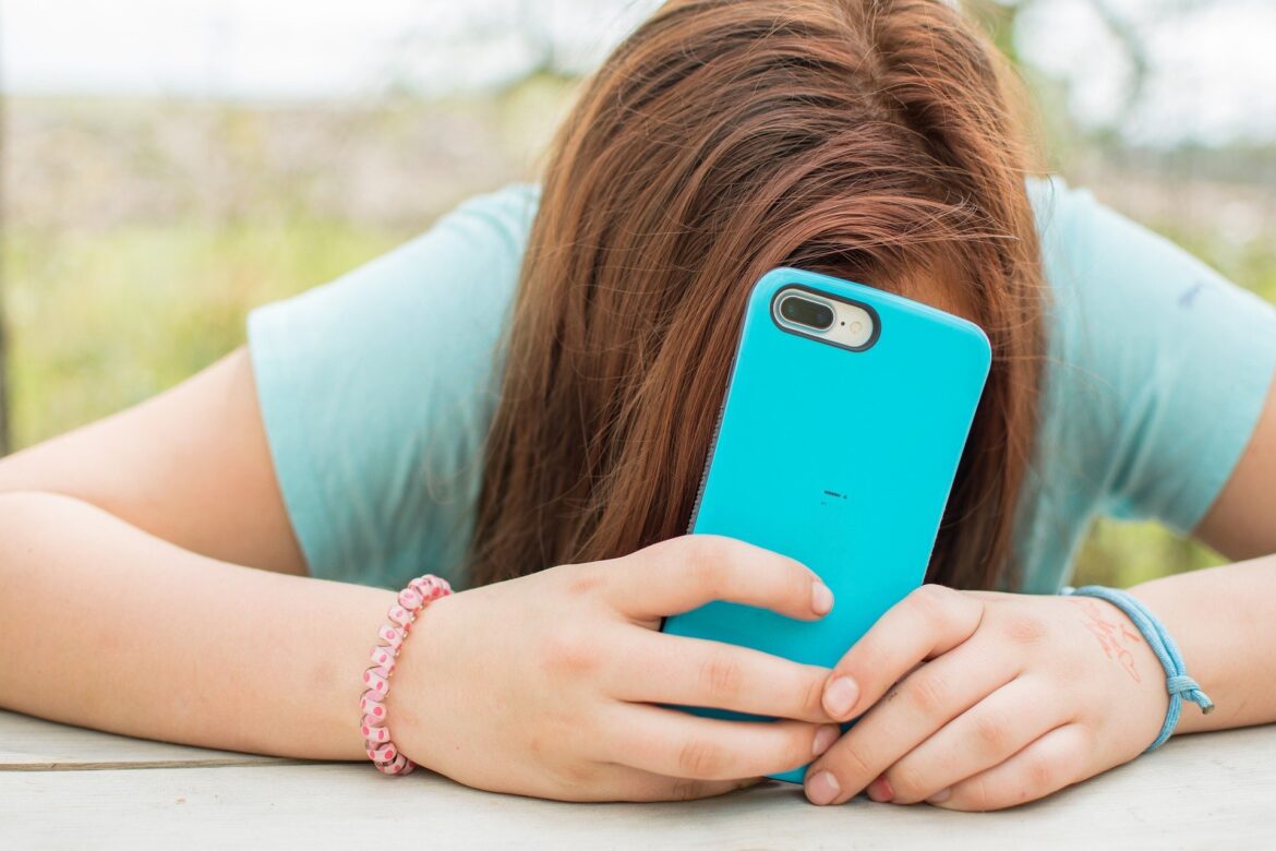 1752763207_How-digital-media-use-affects-teens.jpg