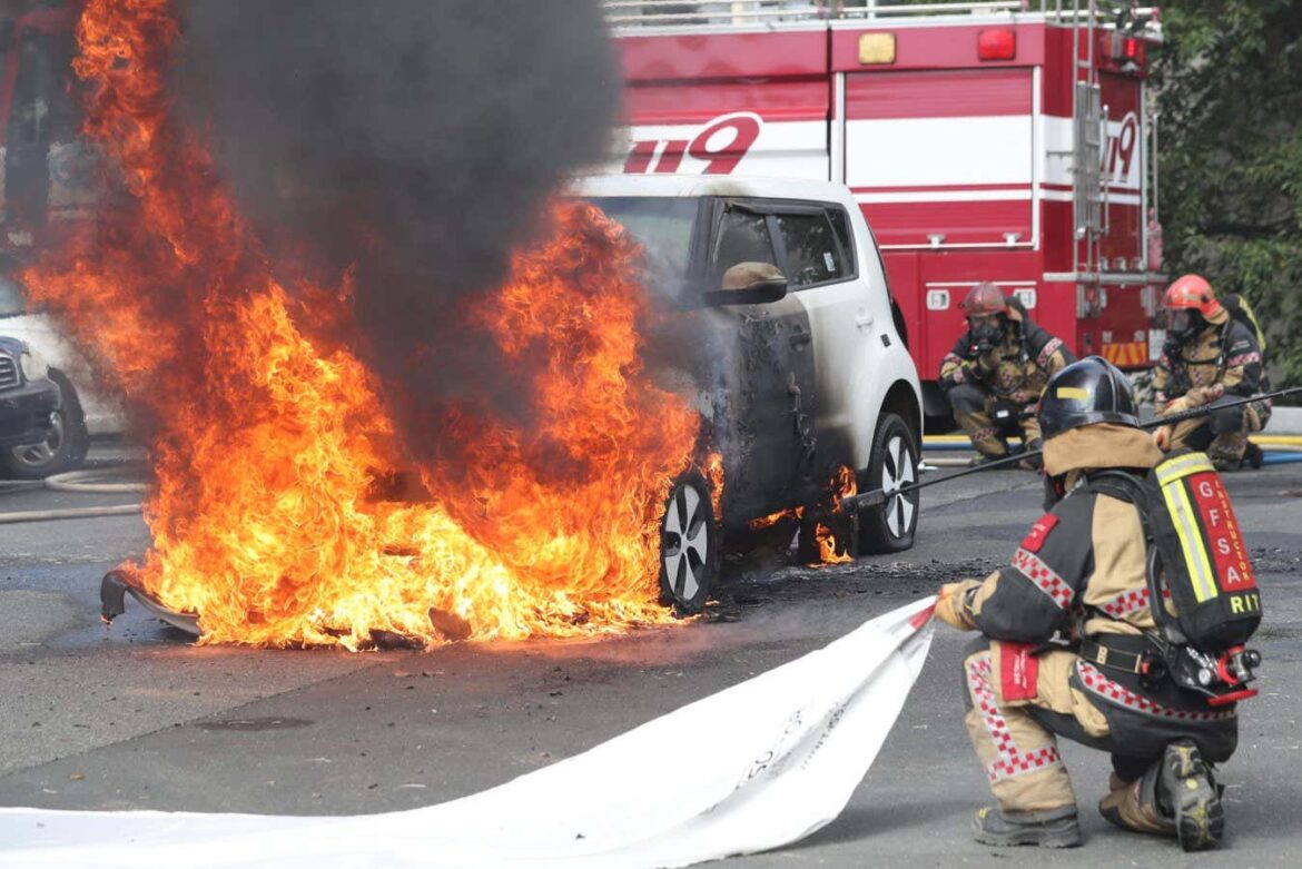Built-in-fire-extinguishers-can-prevent-battery-explosions.jpg