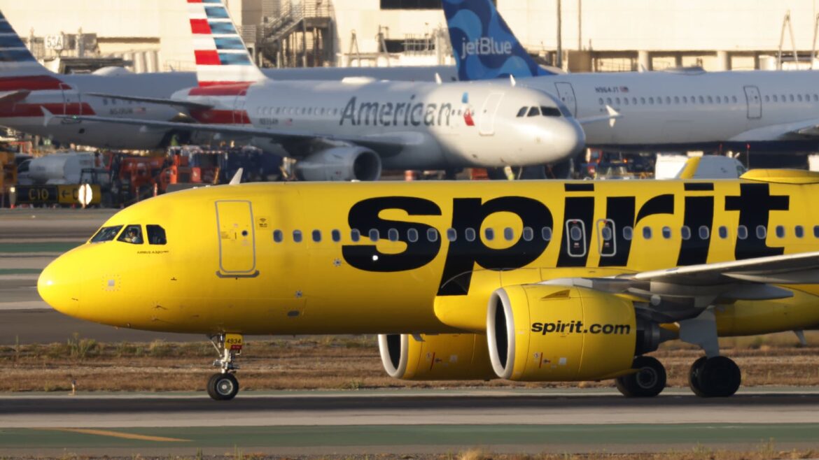 Spirit-Airlines-warns-it-might-not-be-able-to-survive.jpeg